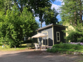Melluzi Cottage